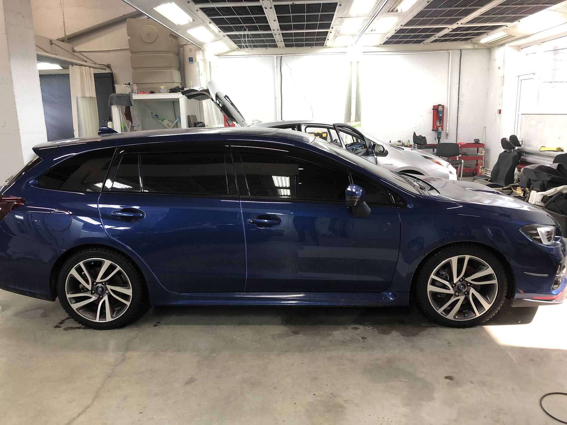 Levorg масло. Субару Леворг. Мотор Субару Леворг 1.6. Леворг антихром. Антихром Субару Аутбек.