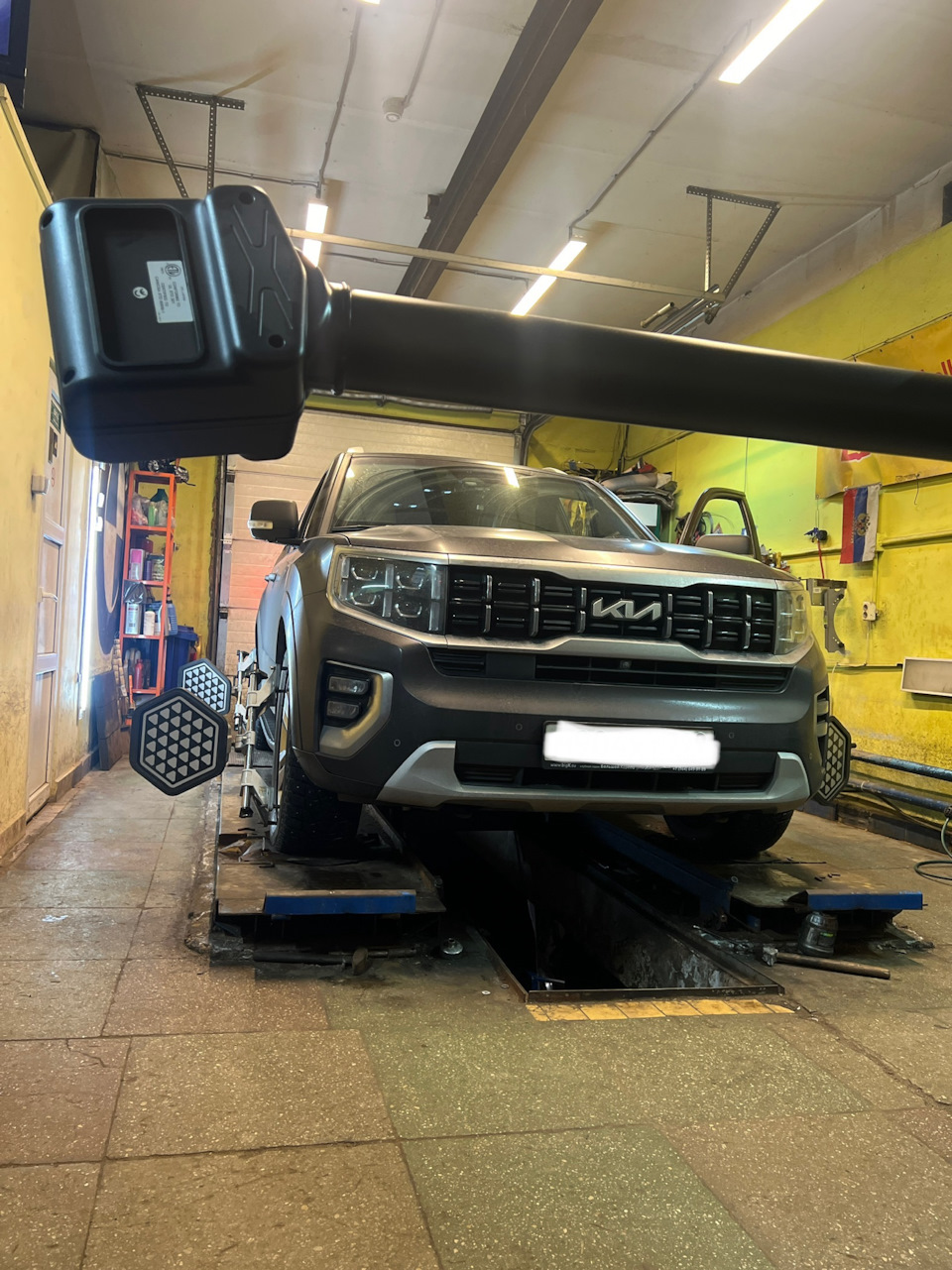 Photo from the logbook KIA Mohave (HM2)
