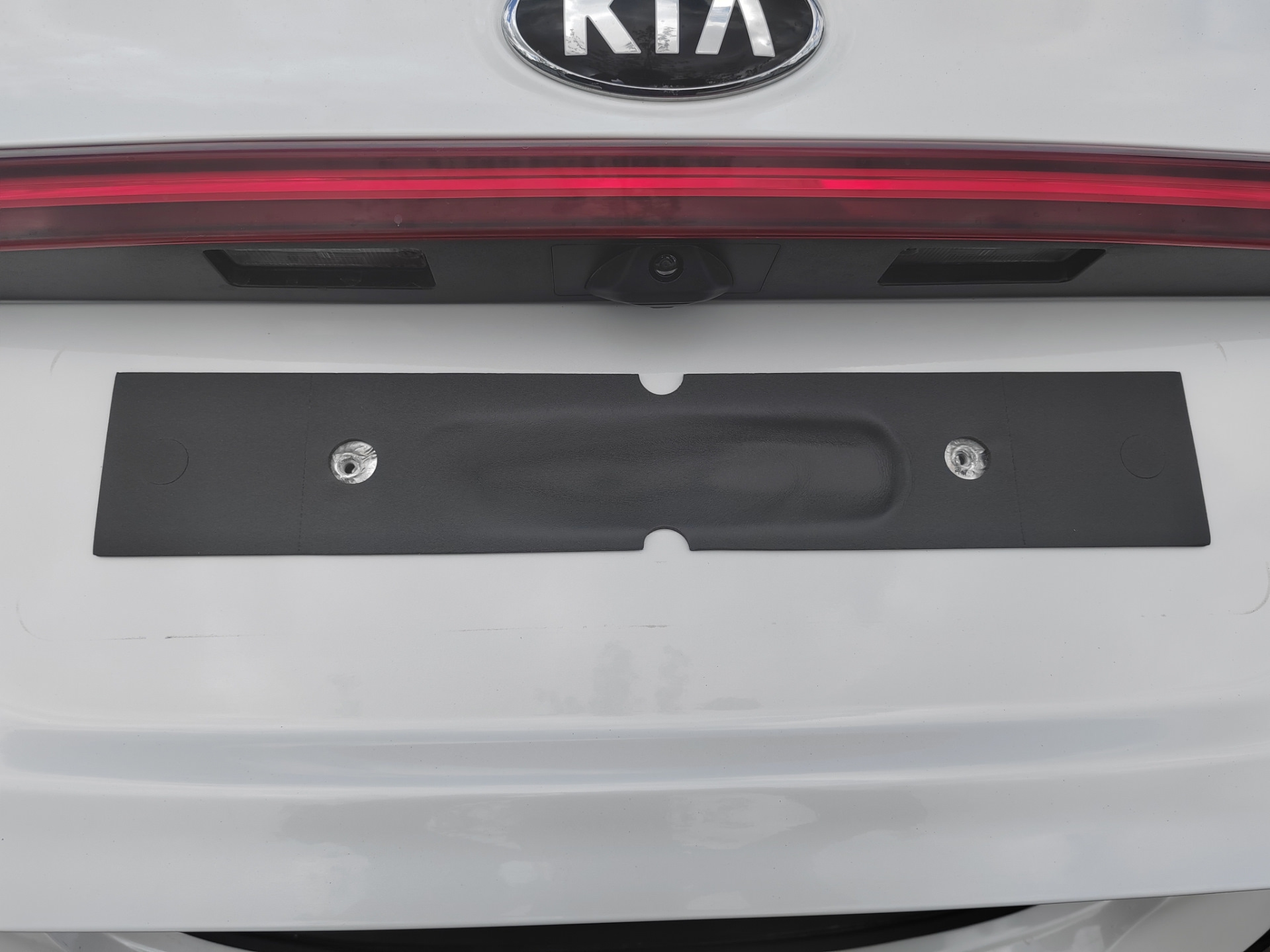 Замена рамок грз. — KIA Cerato (4G), 2 л, 2021 года | аксессуары | DRIVE2