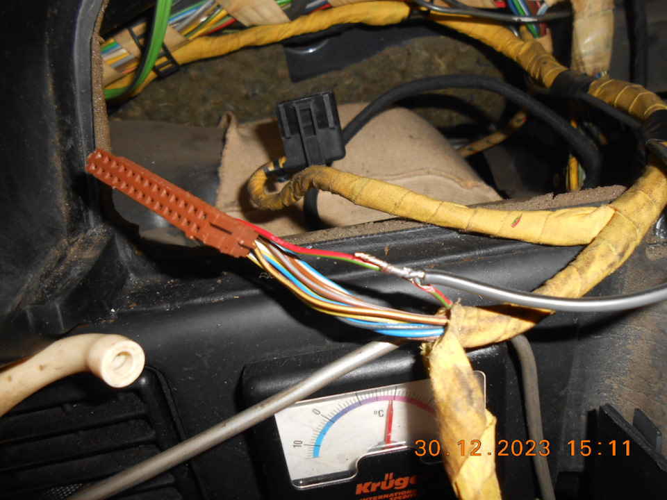 Контрольная лампа подсоса карбюратора — Audi 100 (C3), 2,3 л, 1990 года ...