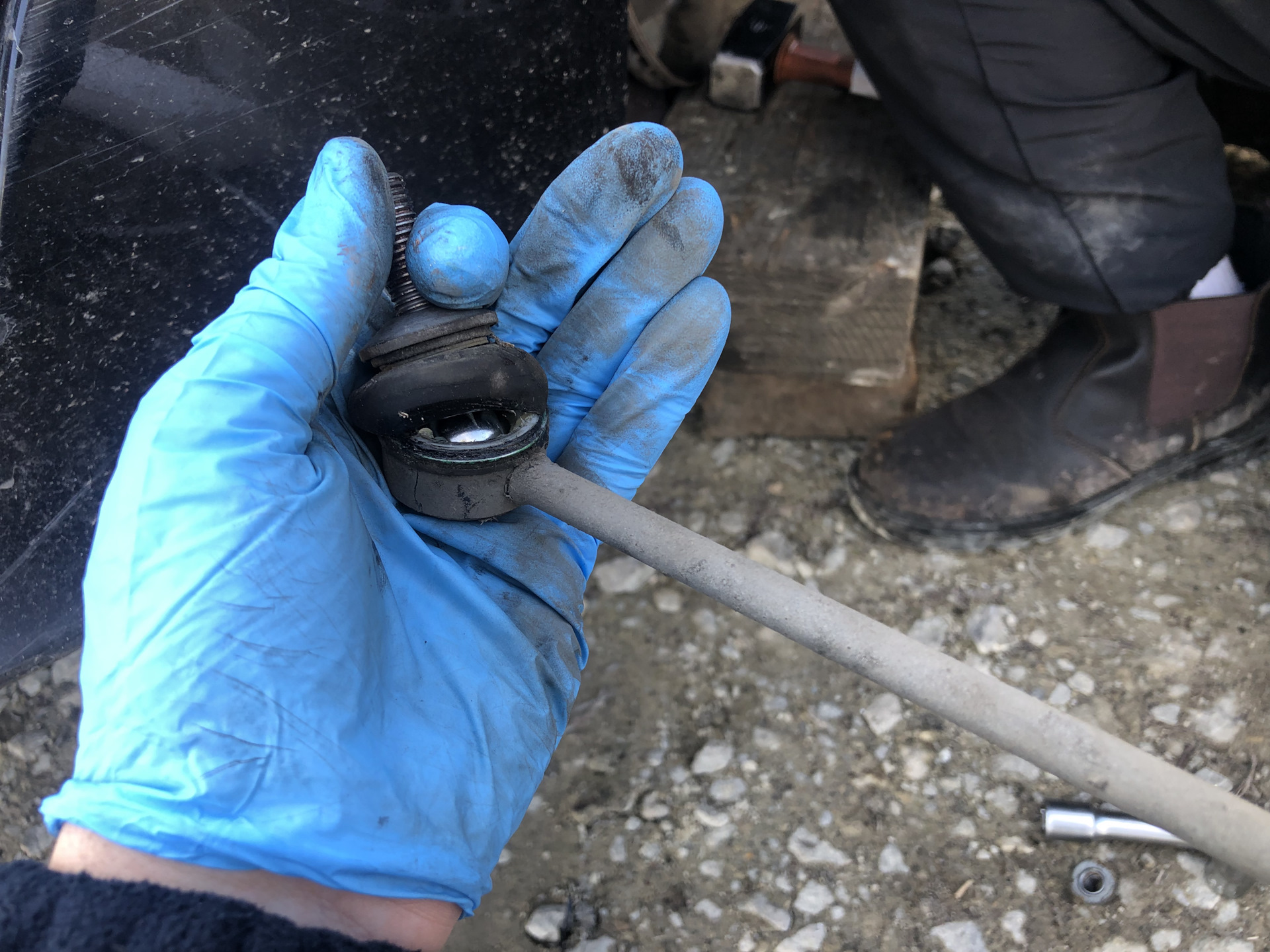 Замена стоек стабилизатора — BMW 5 series (E60), 2,5 л, 2005 года ...