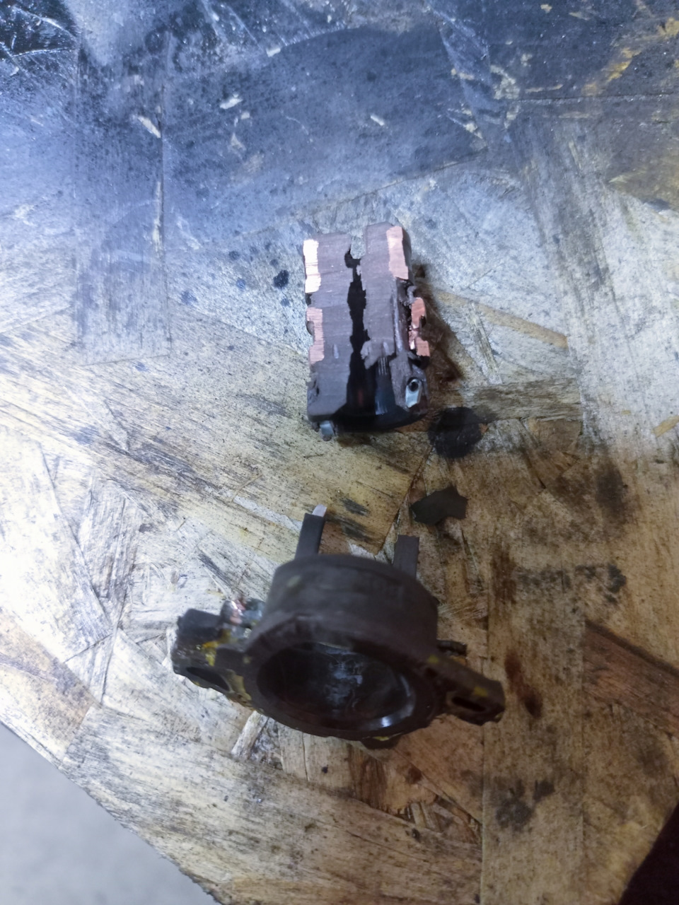 в целом кольца ещё были но канавка уже глубокая — Audi A6 (C4)