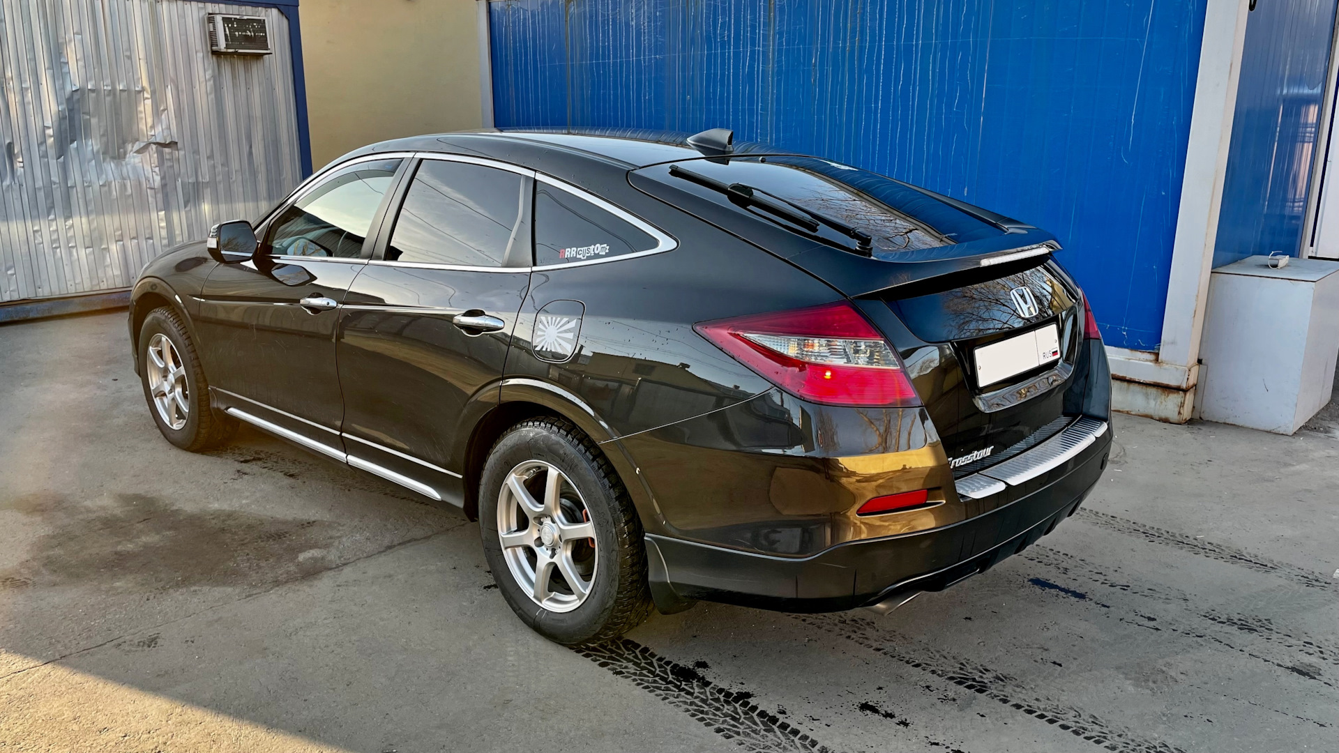 Honda Crosstour stance