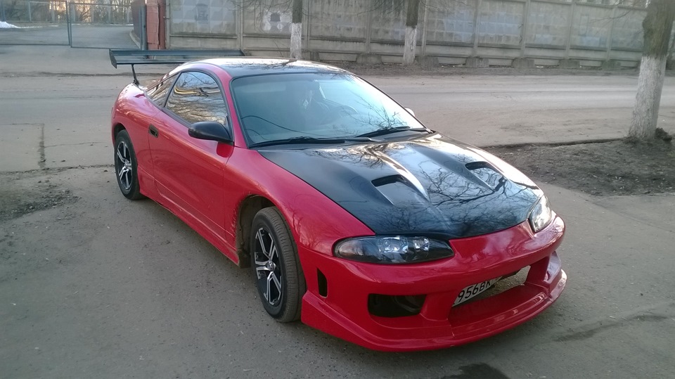 Mitsubishi eclipse 1.5. Мицубиси Эклипс 2 поколения. Mitsubishi Eclipse 1 поколение. Митсубиси Eclipse 2 поколения. Митсубиси Эклипс 2.4 автомат.