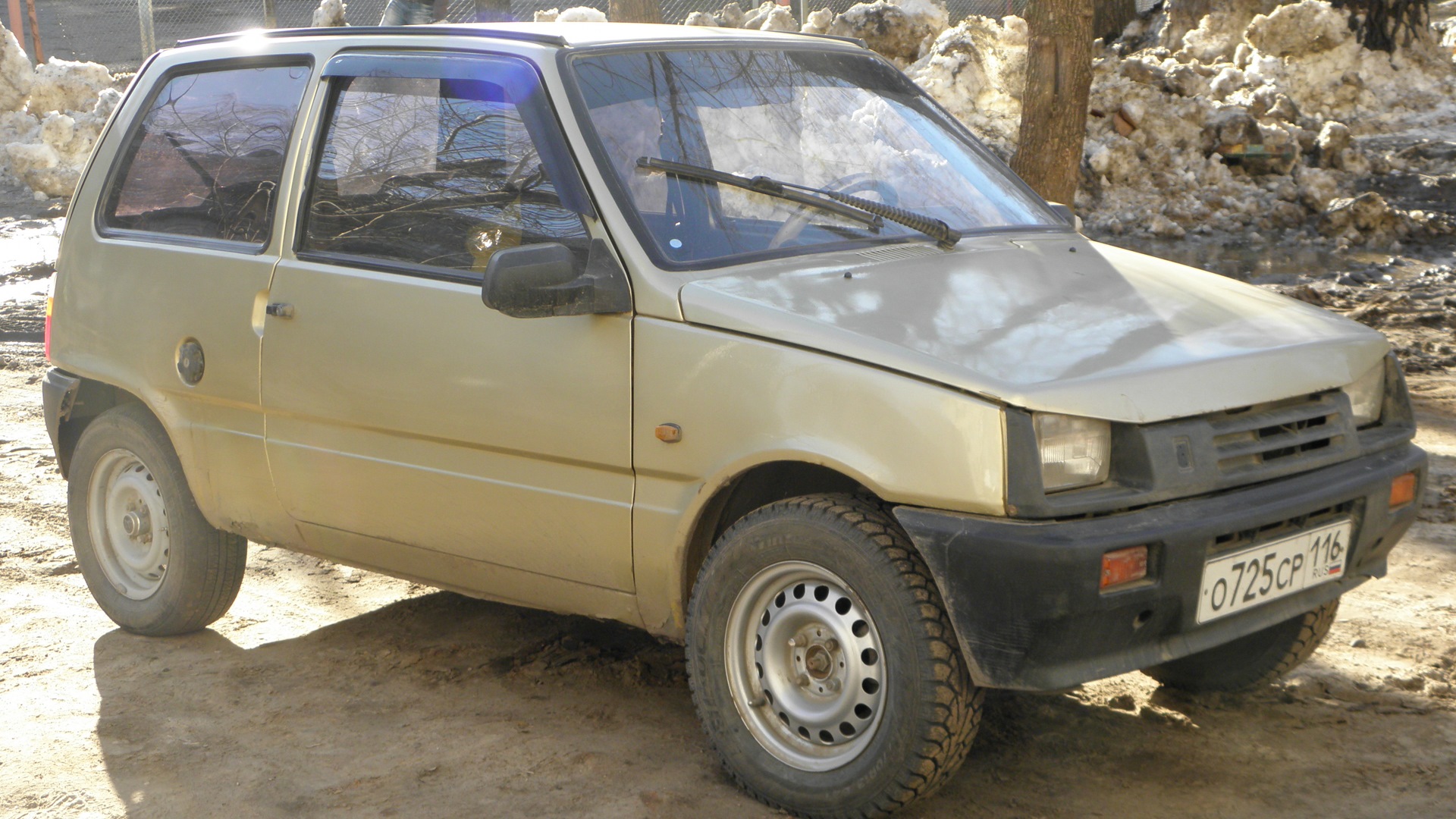 Ока ока ока слушать. ВАЗ 11113 Ока. ВАЗ-11113 (Lada Oka) седан.