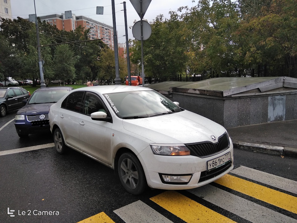 Рапид калининград. Skoda Rapid ДТП. ДТП Шкода Рапид белая.