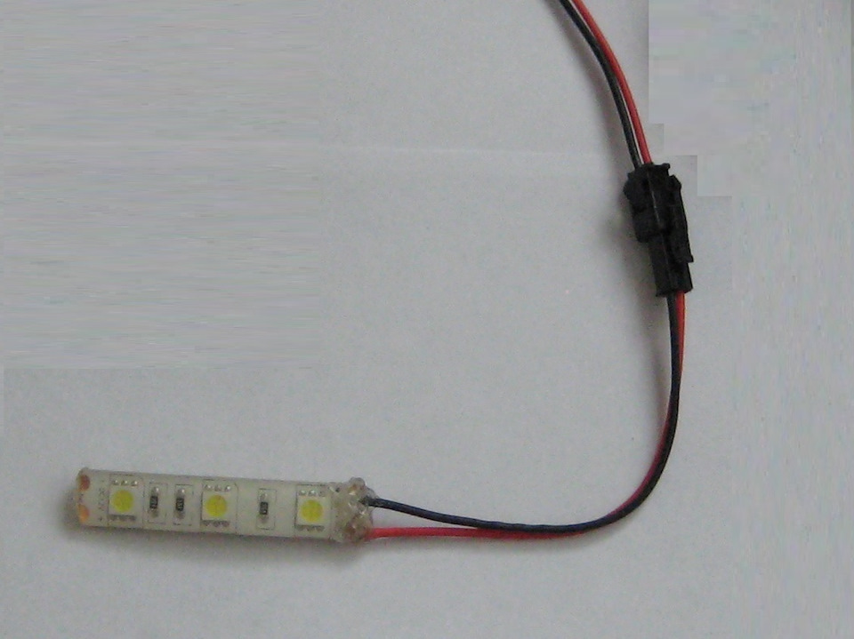 Подсветка перед дверьми или Лазерный логотип — Hyundai Accent (2G), 1,5 ...