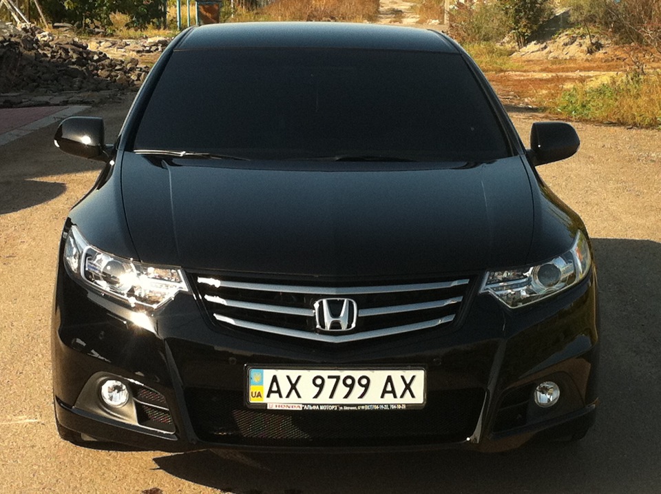 Honda Accord 2008 черная тонированная