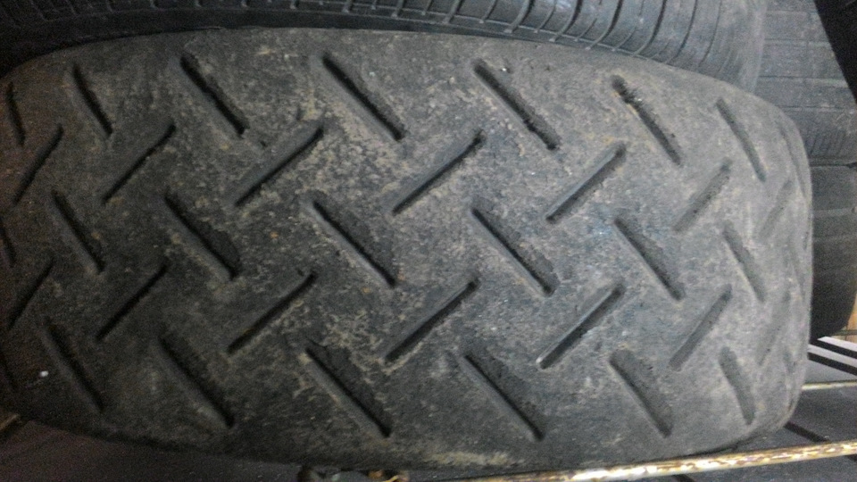 Продам резину Michelin N22 205/65 R17 — Lada 21099, 1,5 л, 1997 года ...