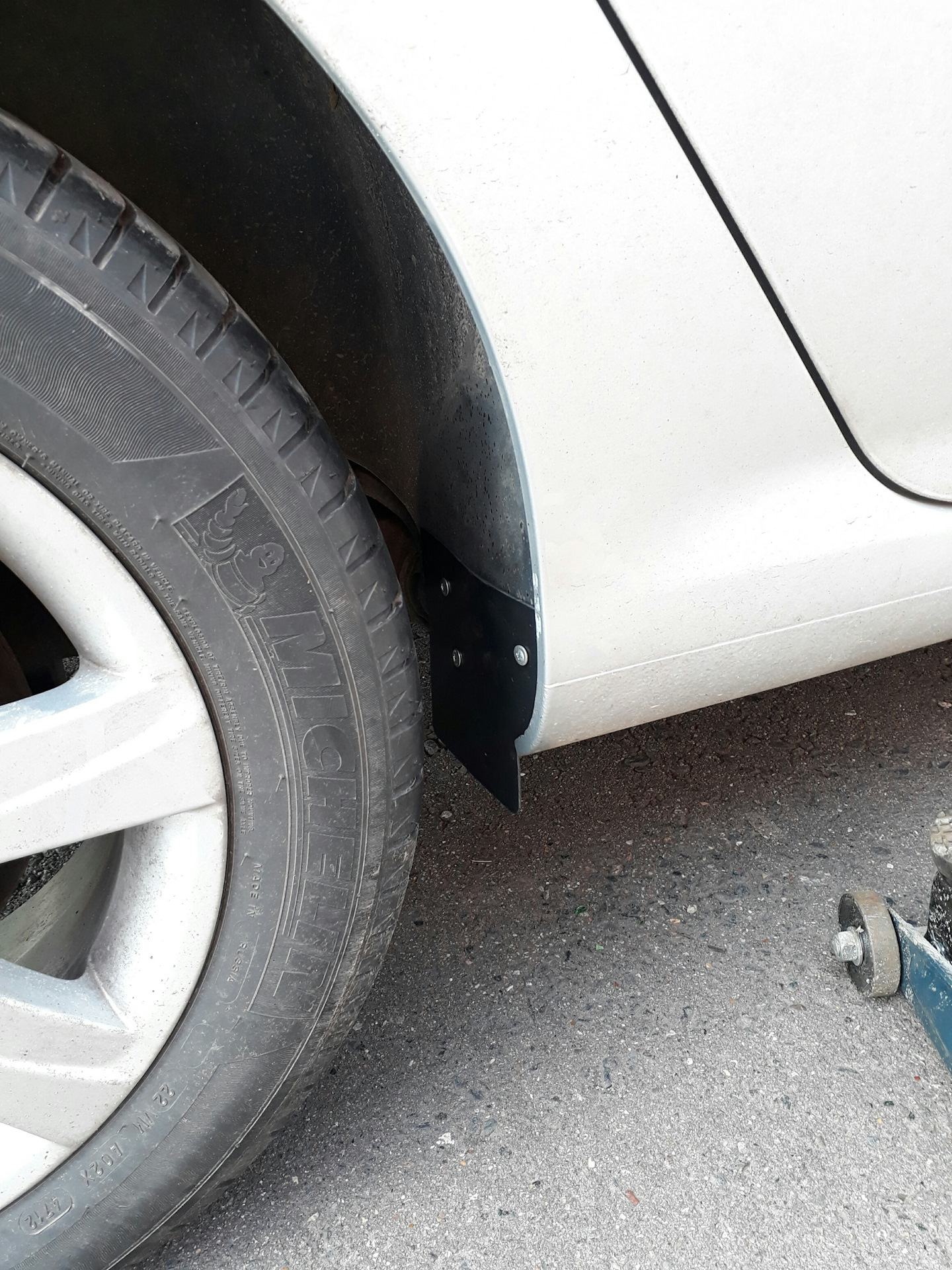 Ремонт задних локеров (подкрылков) — Peugeot 408, 1,6 л, 2012 года ...