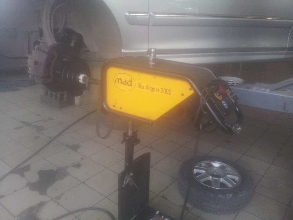 Проточка передних тормозных дисков без снятия дисков. — KIA Magentis I ...