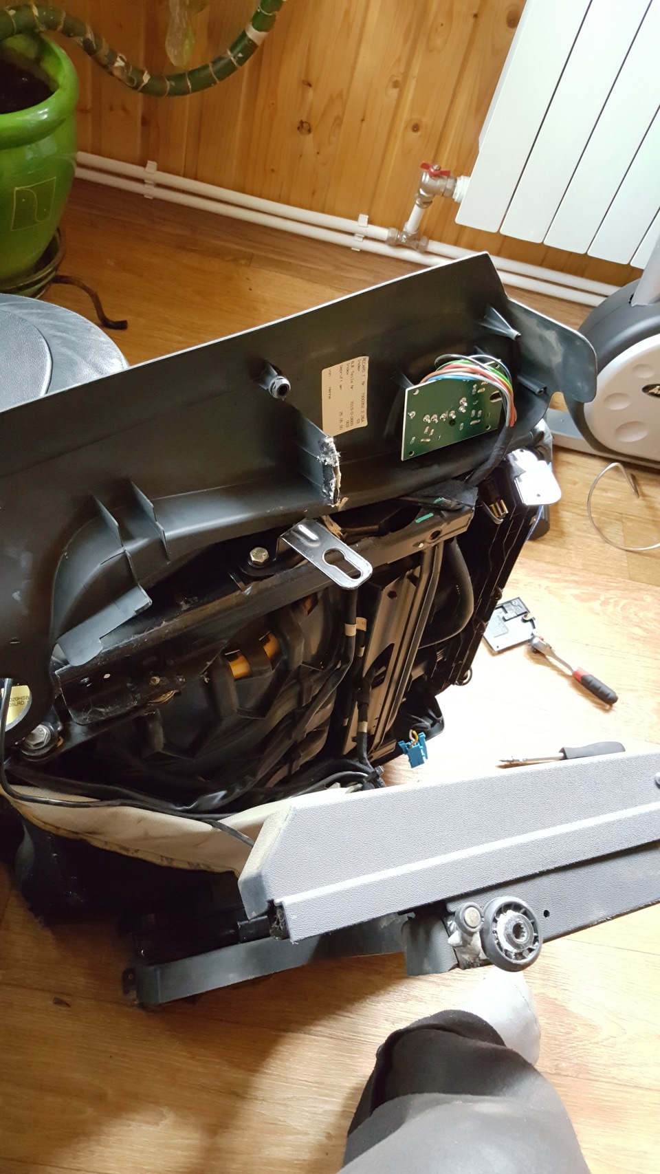 Ремонт электропривода сиденья Recaro…/S — Audi S3 (8L), 1,8 л, 2000 ...