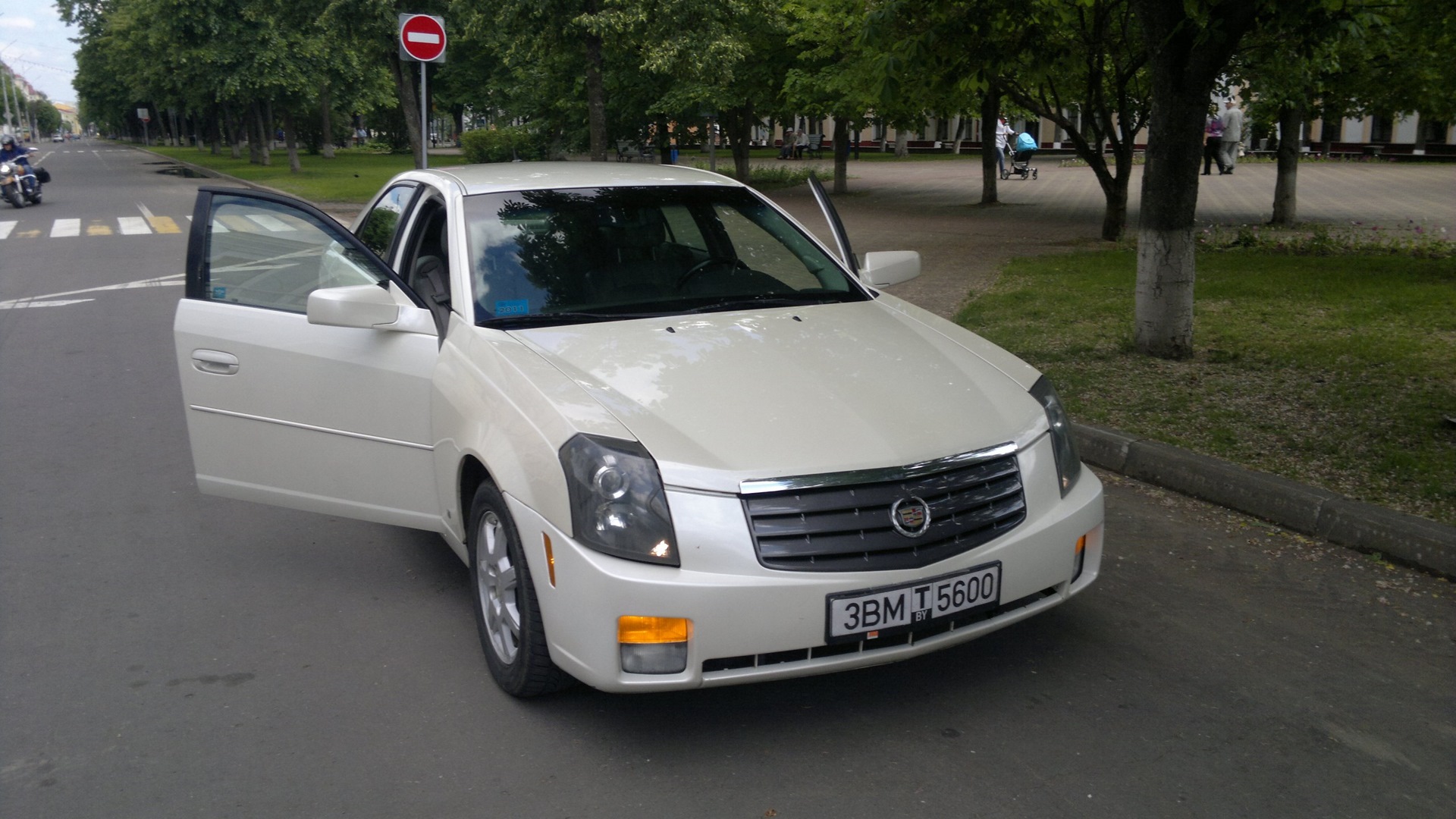 Cadillac CTS (1G) 2.8 бензиновый 2006 | белая жемчужина на DRIVE2