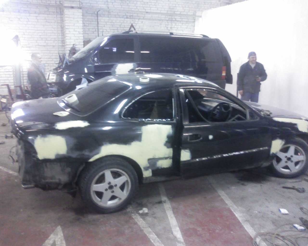 Preparing for painting - Toyota Corolla Levin 16 L 1992