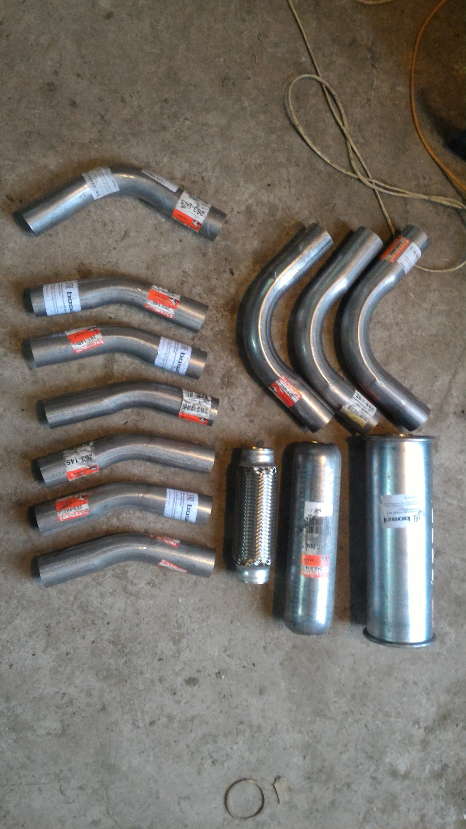 За фото осталась 2 метровая прямая труба — Mitsubishi Pajero Junior