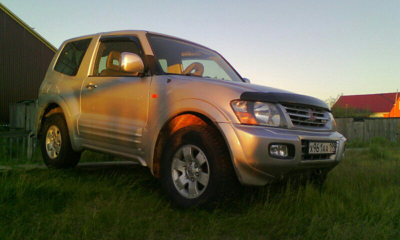 Чистка салонного фильтра и грубого фильтра в баке — Mitsubishi Pajero ...