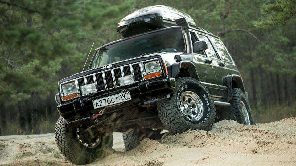 Jeep Cherokee Чекорий Black