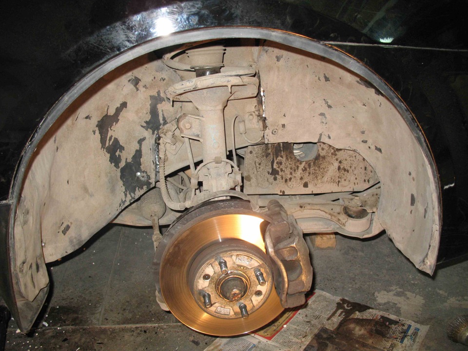 Крепление переднего подкрылка акцент. Крепление передних подкрылков. Форд фокус 2 крепеж задних локеров. Крепление передних подкрылков. Подкрылок задний рено дастер 2013.