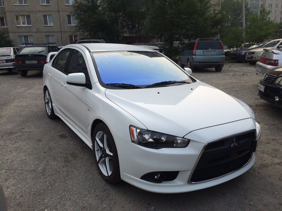 Mitsubishi Lancer 10 Р±РµР»С‹Р№