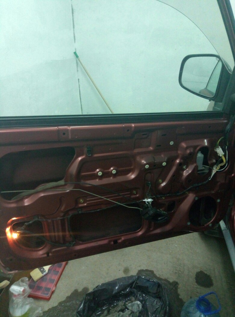 Ремонт обшивки дверей паджеро