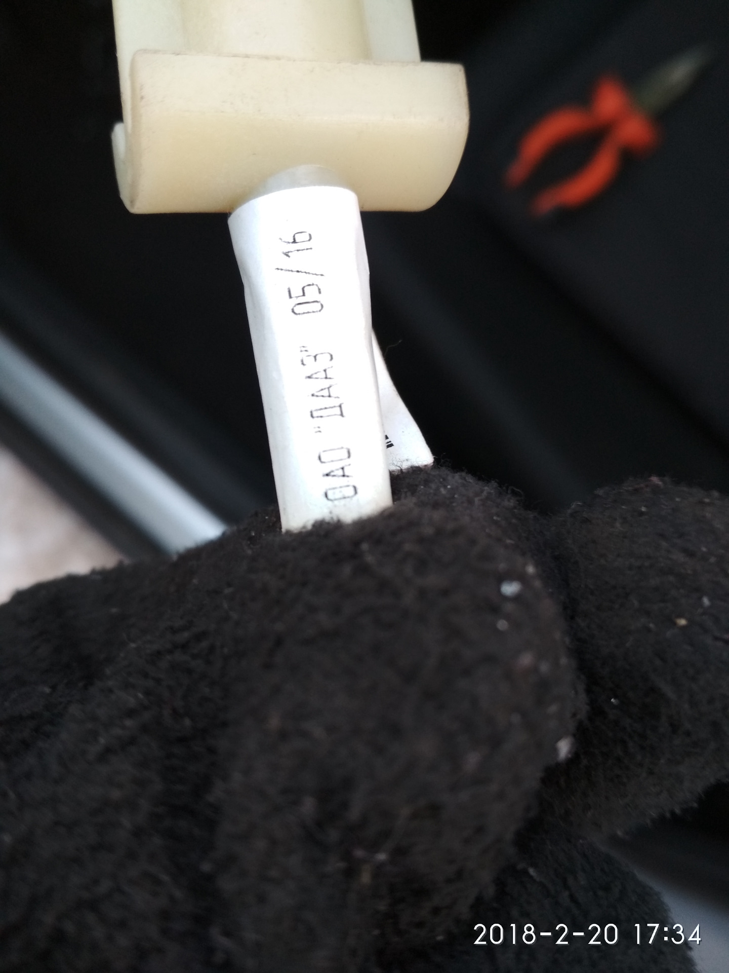 Трос сцепления — Lada Приора хэтчбек, 1,6 л, 2012 года | своими руками ...