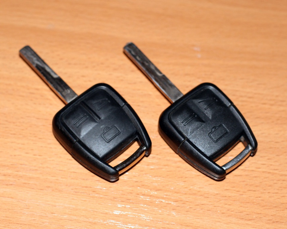 Штатный ключ Опель Фронтера. Ключ Опель Вектра с 2003. Сервисный ключ Opel.