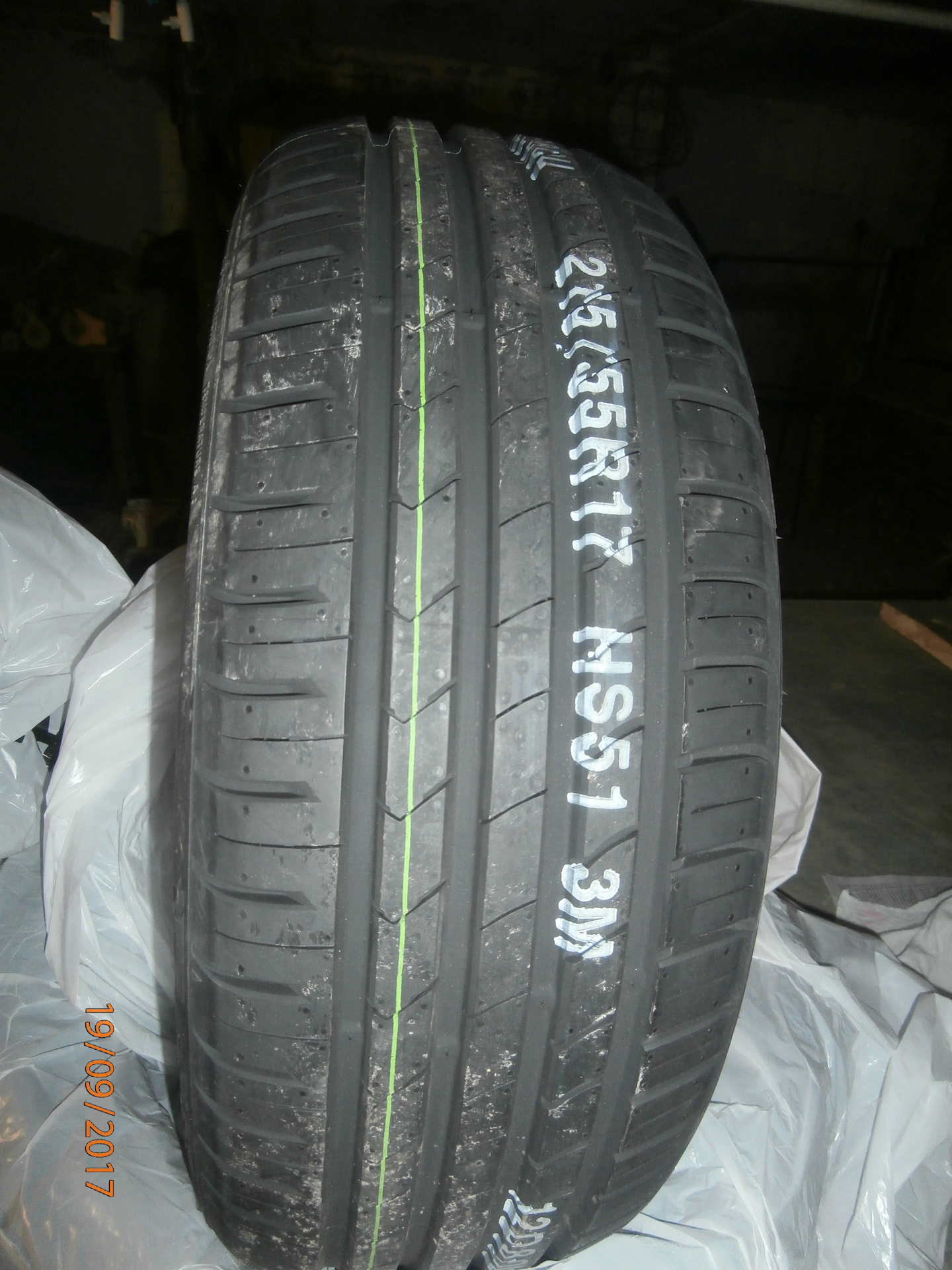 Kumho Ecsta Hs51 215 55 R17 Купить