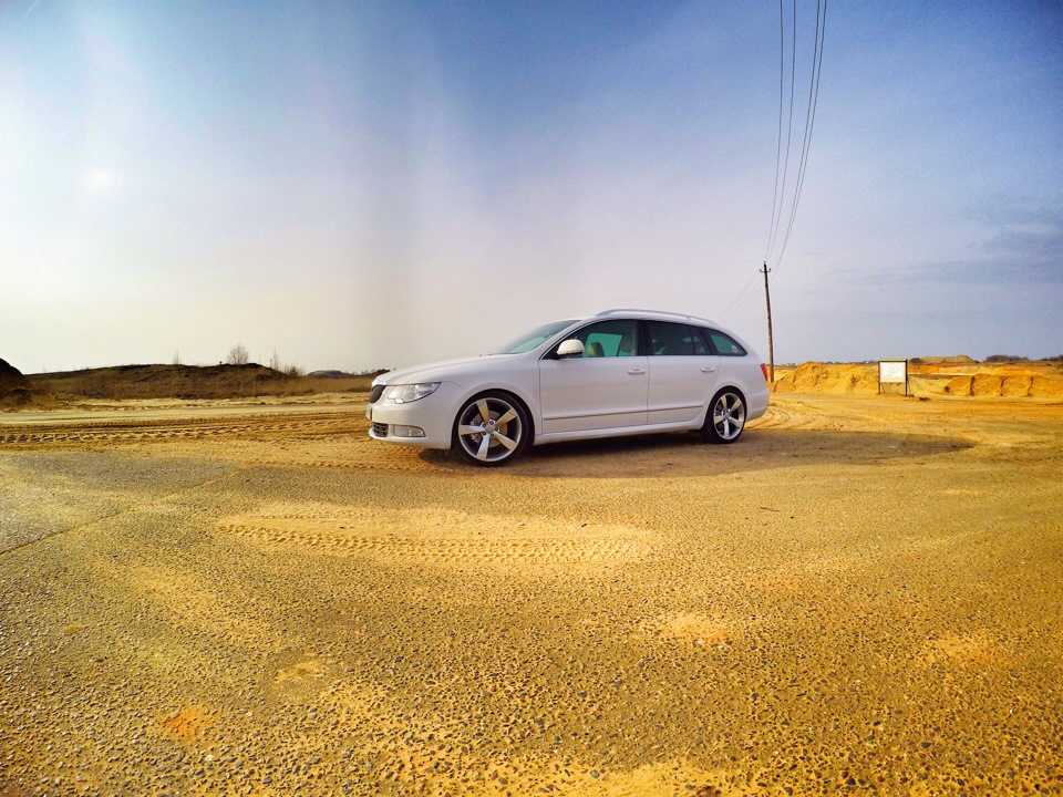 Фото в бортжурнале Skoda Superb Combi (Mk2)