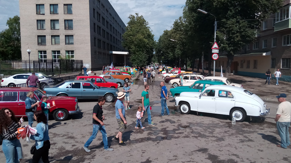 Ретро-фест Рязань 2017 — Nissan Figaro, 0,9 л, 1991 года | встреча | DRIVE2