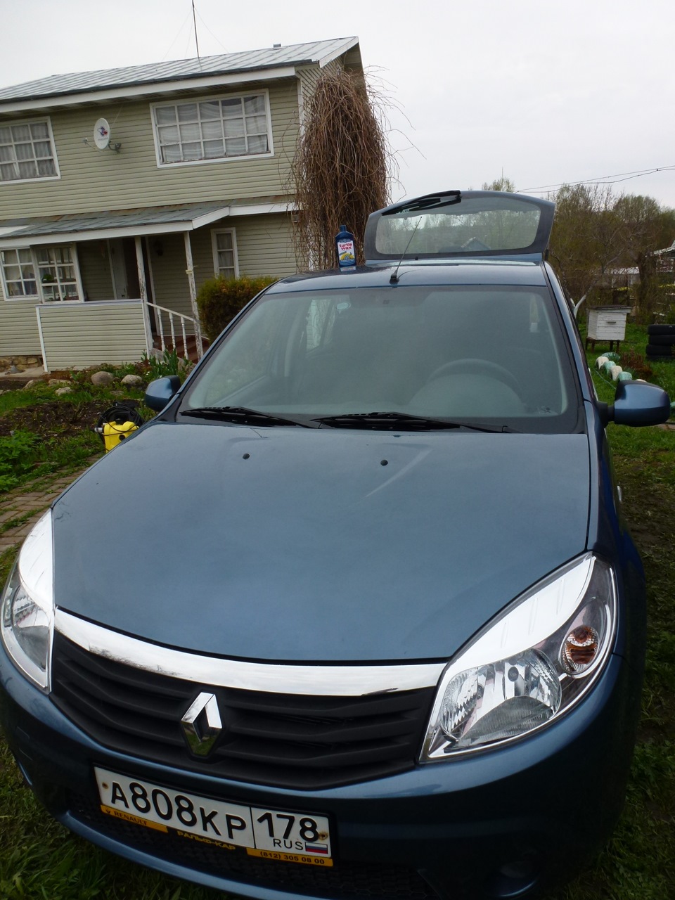 Karcher + восковый полироль — Renault Sandero 1G, 1,6 л, 2013 года ...