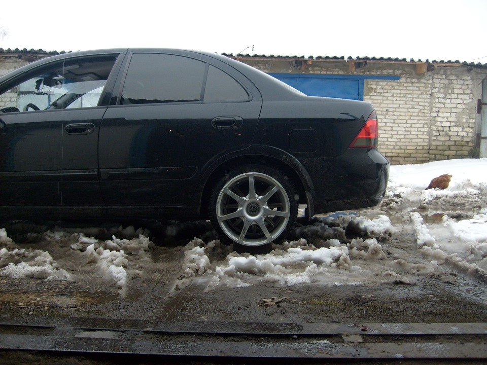 Nissan Almera Classic Black r17