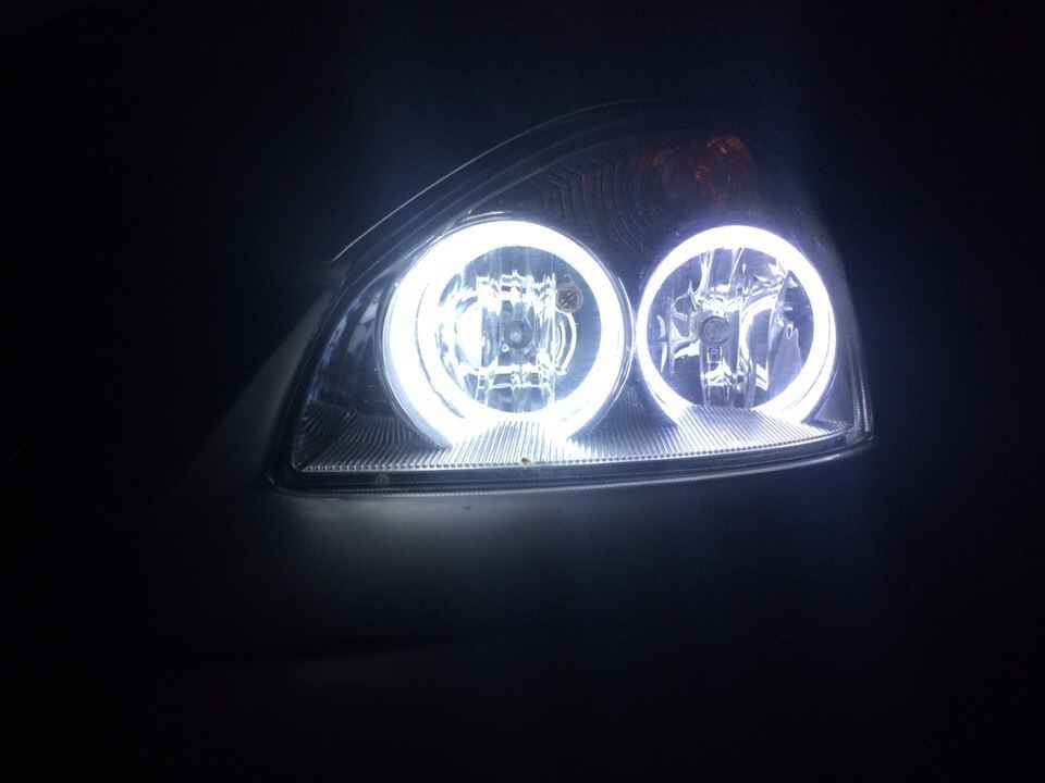 ангельские глазки) — Lada Приора седан, 1,6 л, 2007 года | стайлинг ...