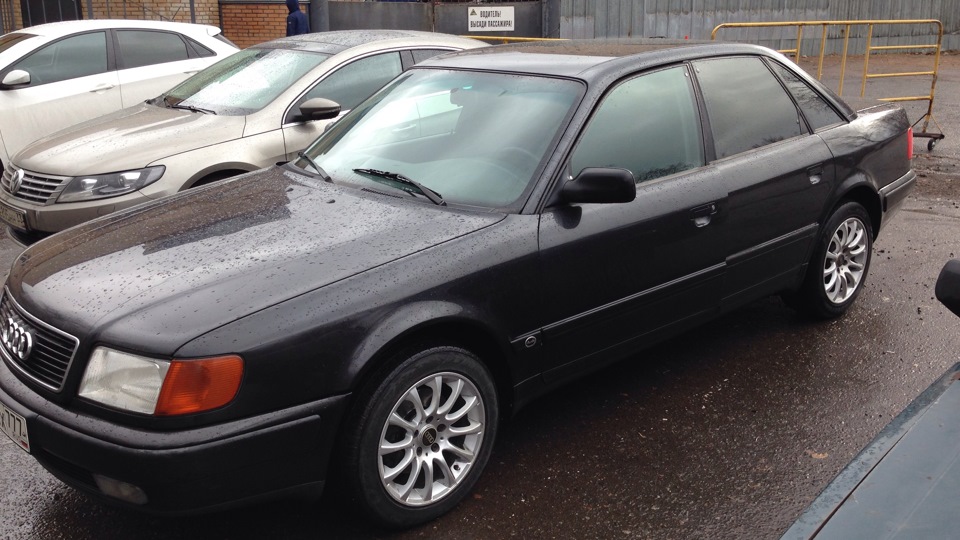 Audi 100 2.6 мкпп