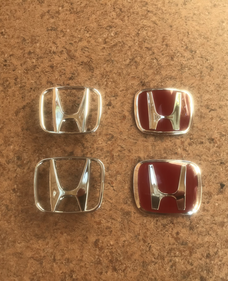 Эмблема руля на Honda Accord (7G), Honda Civic 4D (8G), Honda Civic 5D ...