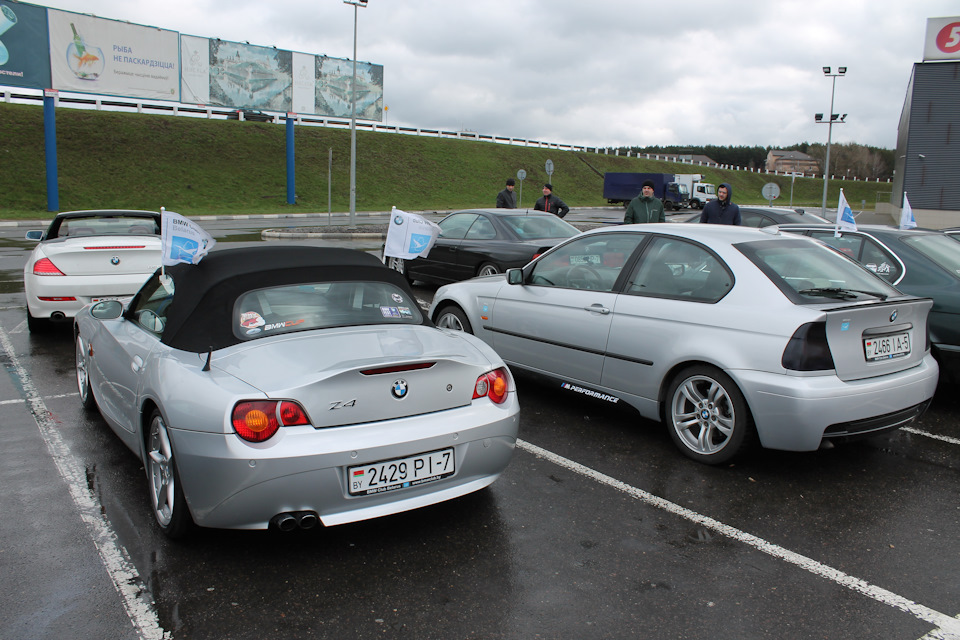 Фото в бортжурнале BMW 3 series Compact (E46/5). Запчасти на фото: 2460145