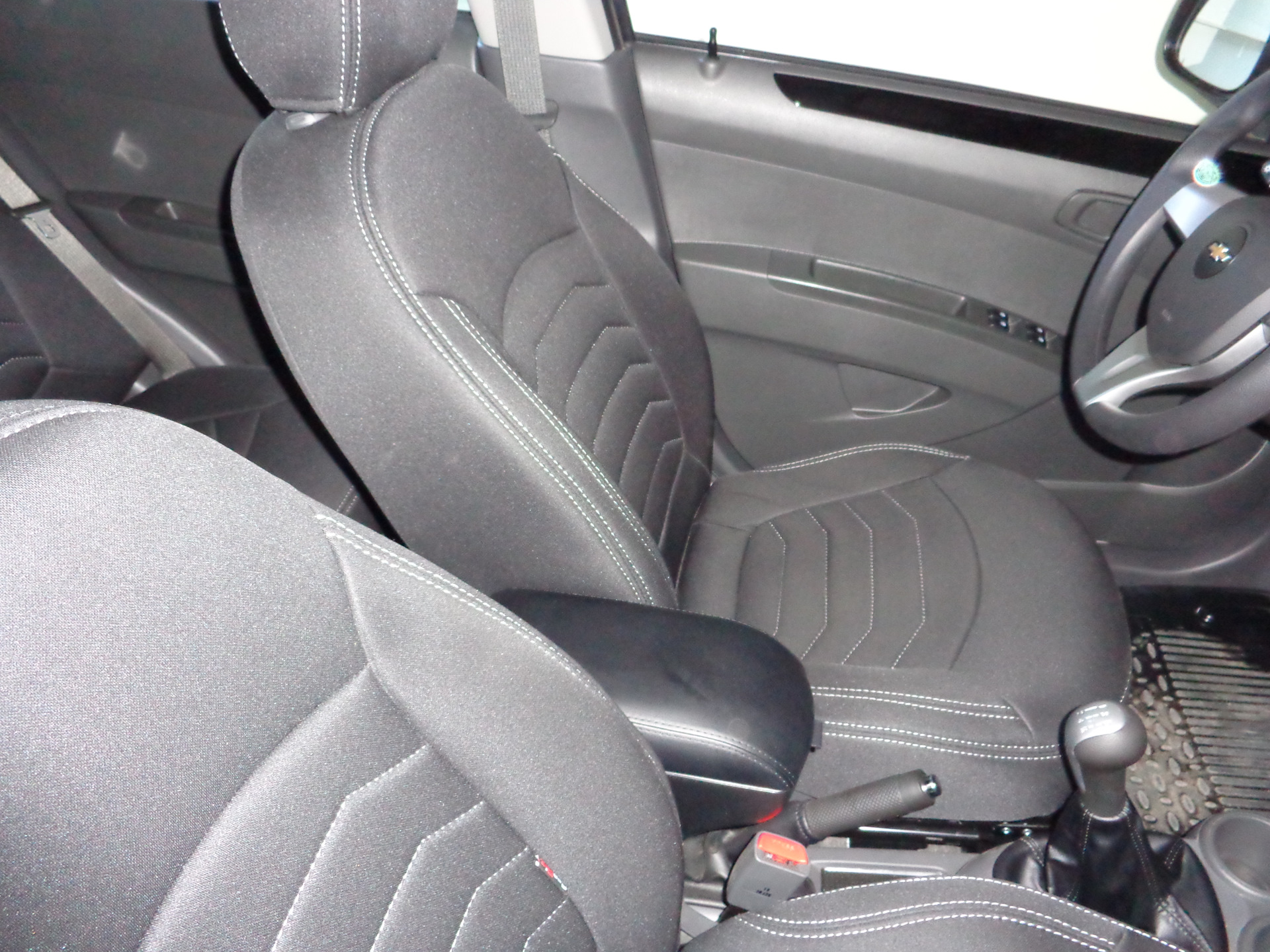 Spark чехлы. Чехлы Спарк м200. Chevrolet Spark m300 чехлы. Шевроле Спарк м300. Чехлы на Шевроле Спарк м300.