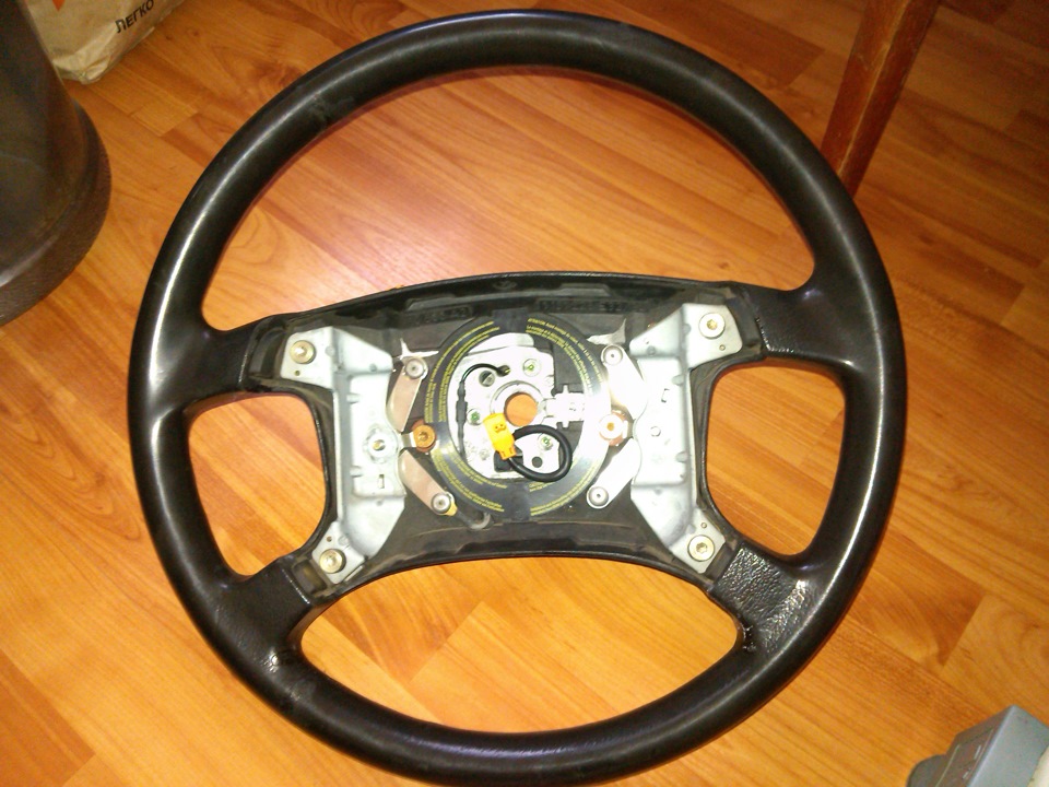 Перетяжка руля кожей для bmw e34 — Lada Приора седан, 1,6 л, 2008 года ...