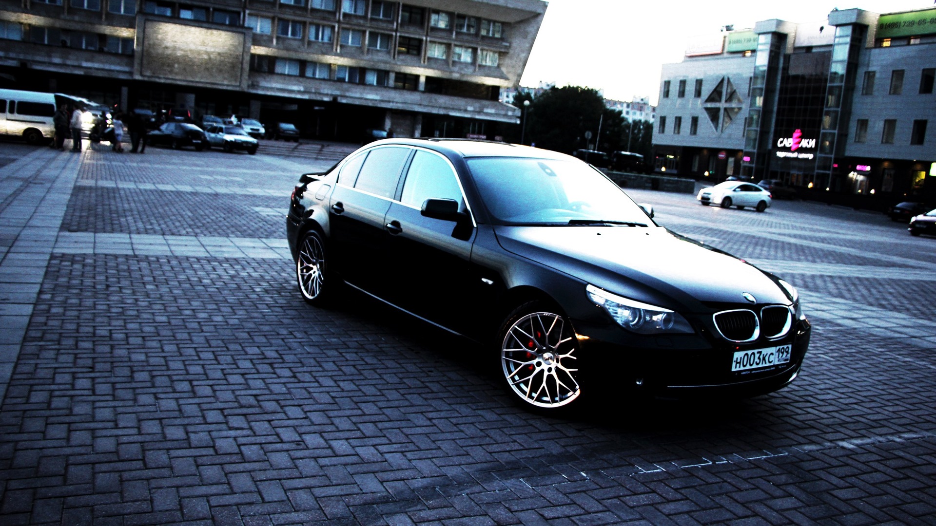 Bmw m4 e60. Песня е60. Bmw m5 e60 в темноте. Bmw m5 e60 бандитская. Песня е60.