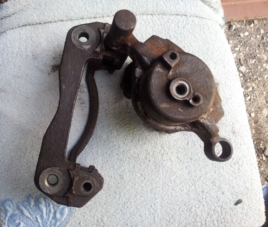 Передний Суппорт — Mazda 626 IV (GE), 1,8 л, 1996 года | своими руками ...