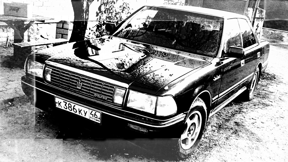 Toyota Crown (s130) 2.5 бензиновый 1990 