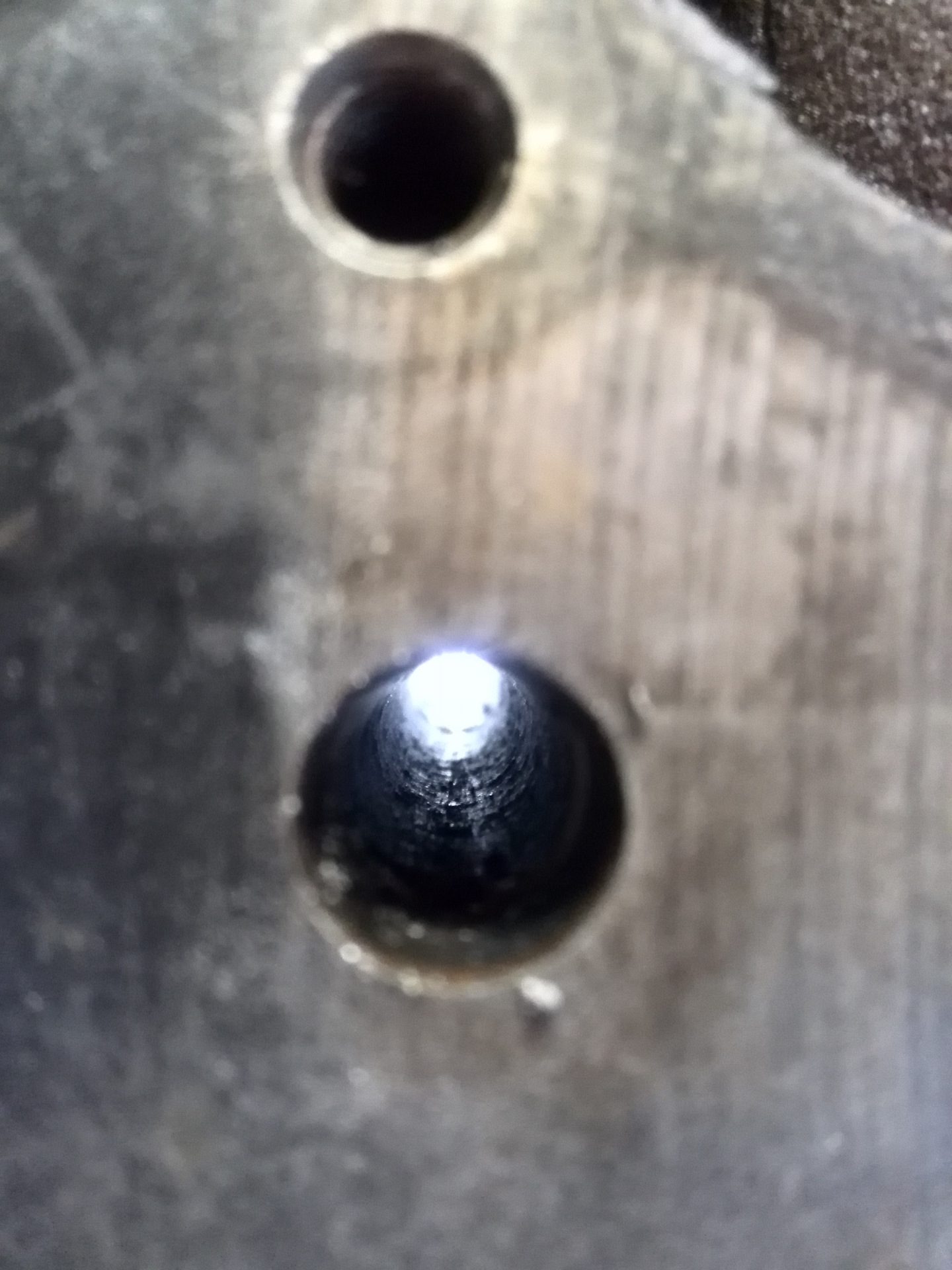 Заглушка масляного канала змз 511. Масляные каналы гбц ваз 2112 16 клапанов. Заглушка масляного канала блока ваз 21 12. 4b11t масляные каналы. Заглушка масляного канала ланос 1.