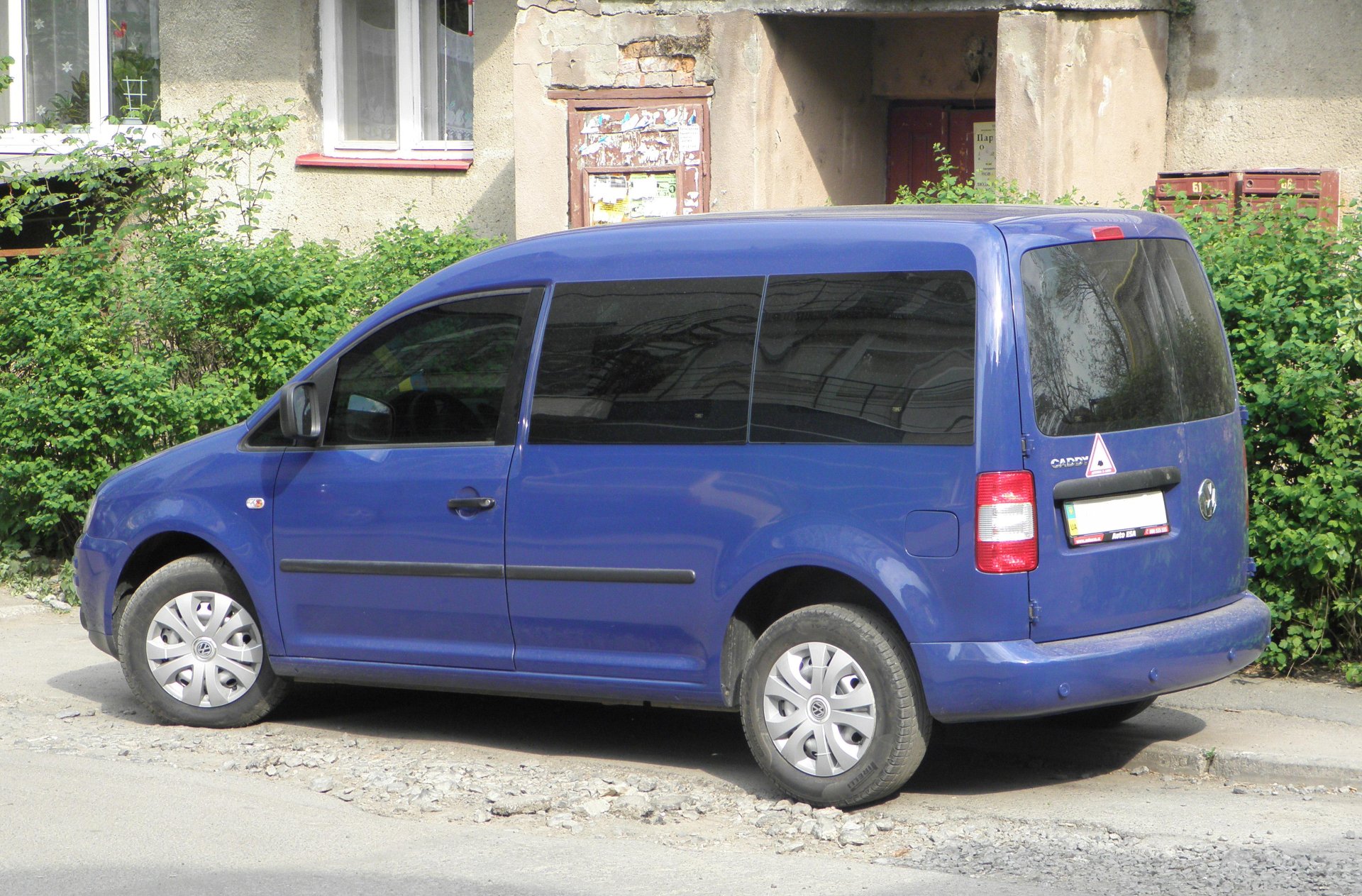 Фольксваген кадди бу спб. Фольксваген Кадди 2008. VW Caddy 2008. Фольксваген Кадди пассажирский. Volkswagen Caddy 2008 гидравлика.