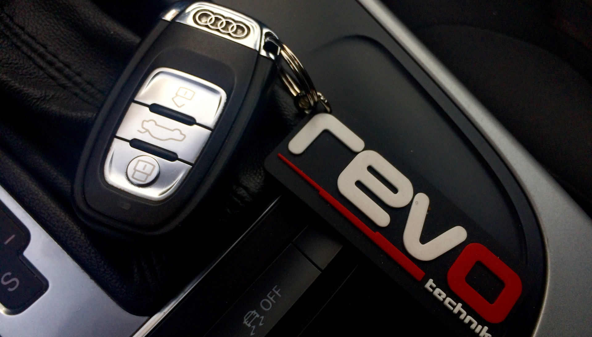 Ауди стейдж 1. Revo Audi. Revo Stage 3 наклейка. Брелок Revo Ауди. Revo визитка.