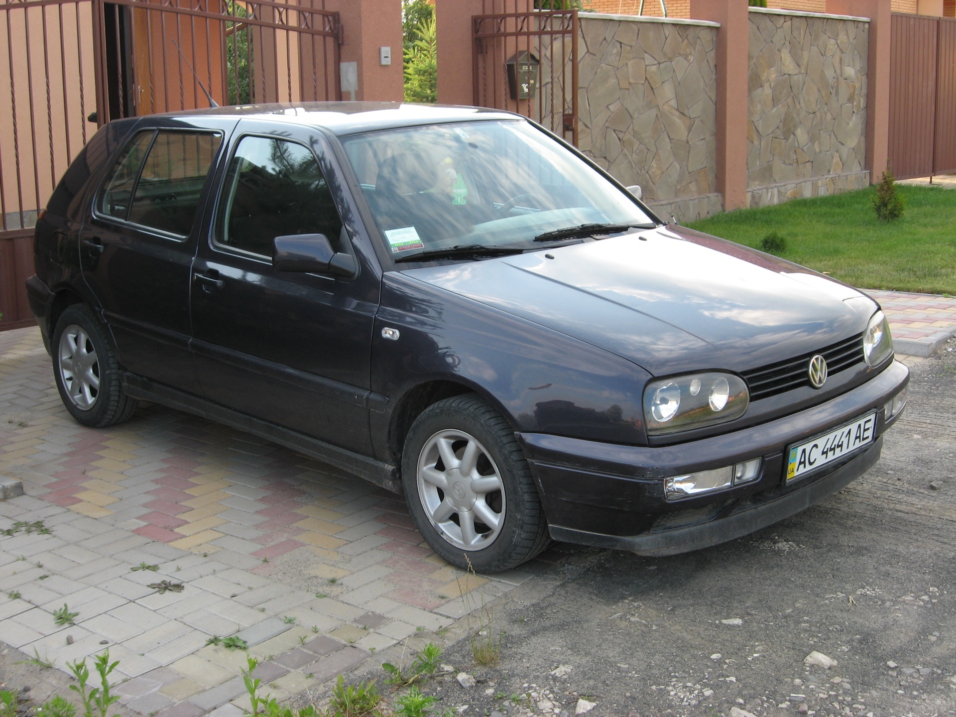 Hella Red Black Golf 2 Купить