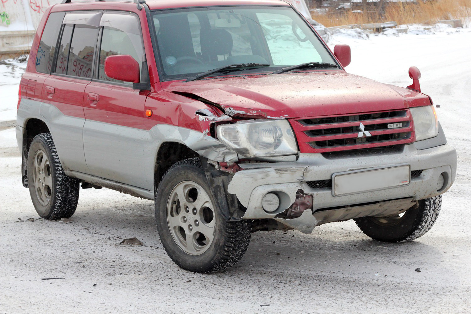 Mitsubishi Pajero io 2015