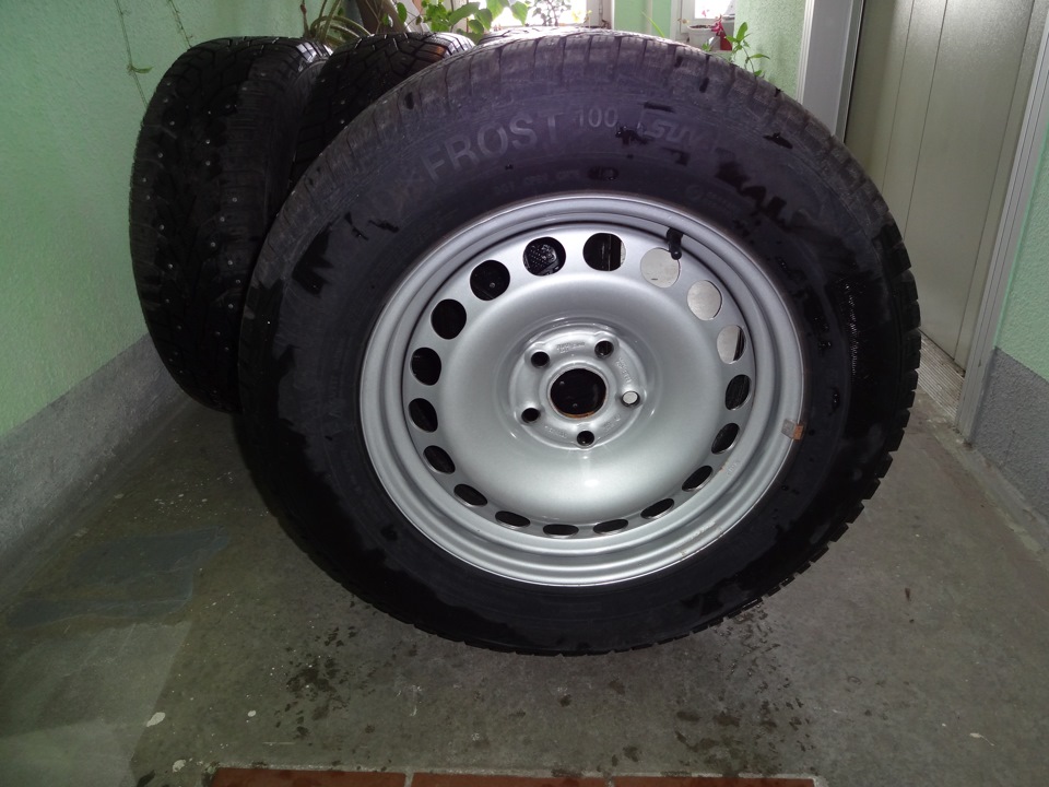 Продаю стальные колеса R16 — Volkswagen Tiguan (1G), 2 л, 2013 года ...