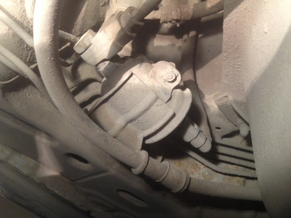 Замена бензинового фильтра — Mitsubishi Galant (8G), 1,8 л, 1997 года ...