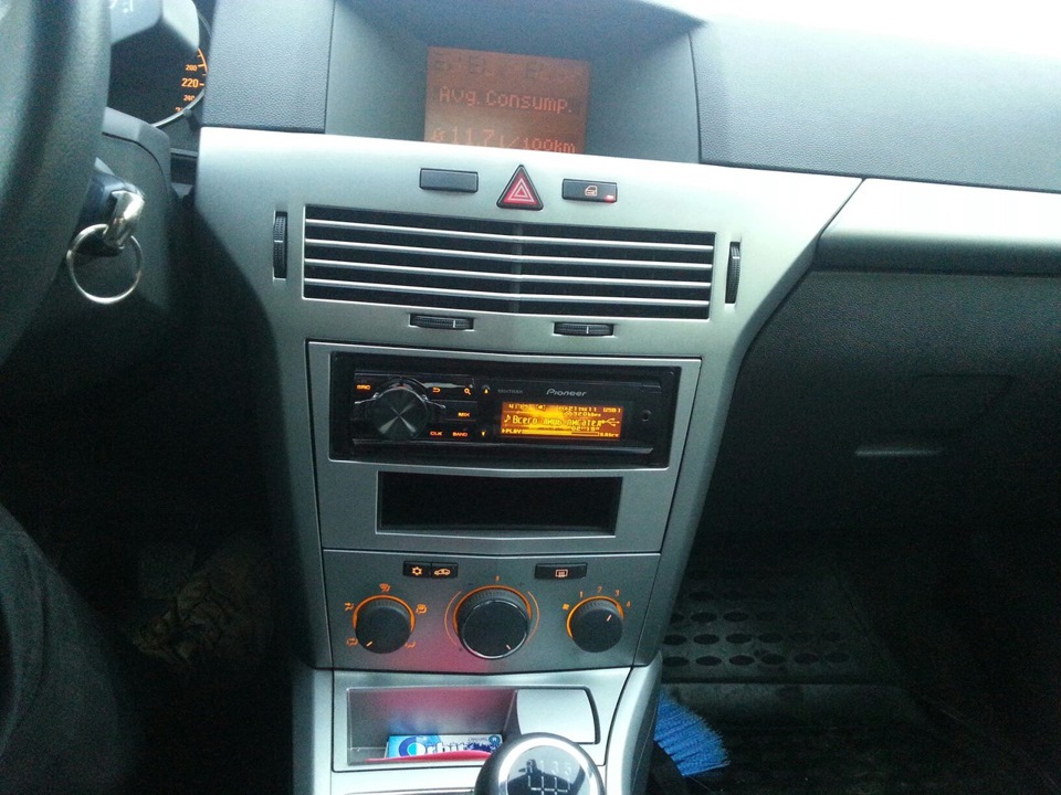 Звук в астре. — Opel Astra H GTC, 1,6 л, 2011 года | автозвук | DRIVE2