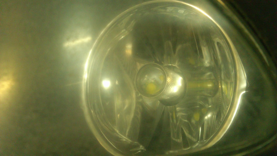 Стёкла отпескоструены, но мне пока не до них — BMW 3 series (E90)