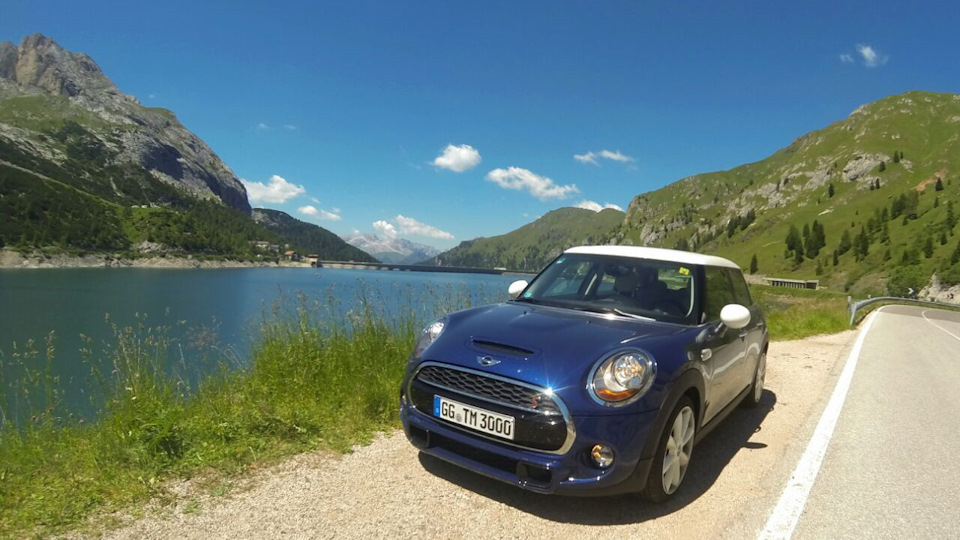 Mini Cooper S Diesel 5 Door Drive2